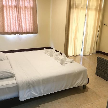 Ferb Guest House Patong Extérieur photo