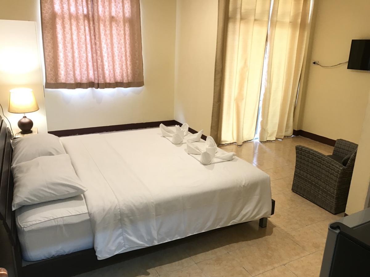 Ferb Guest House Patong Extérieur photo