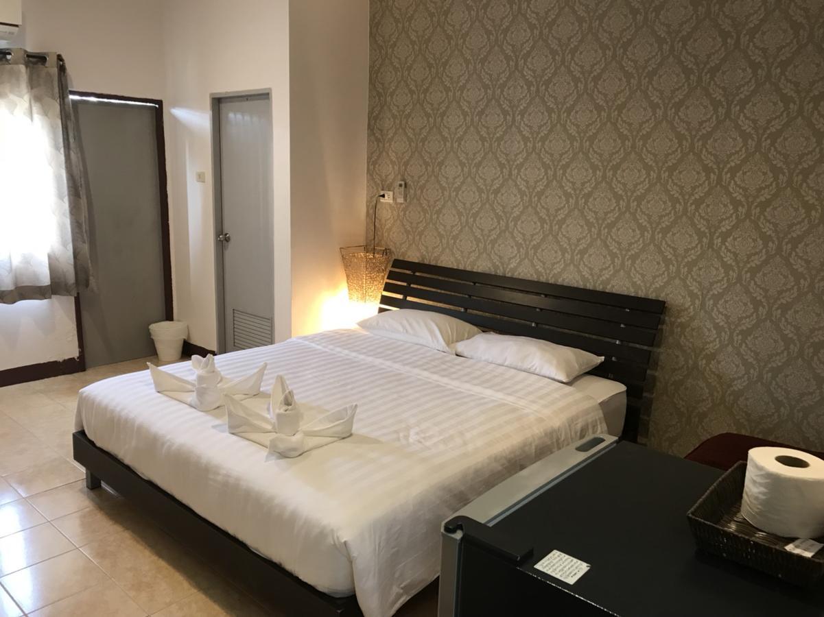 Ferb Guest House Patong Extérieur photo