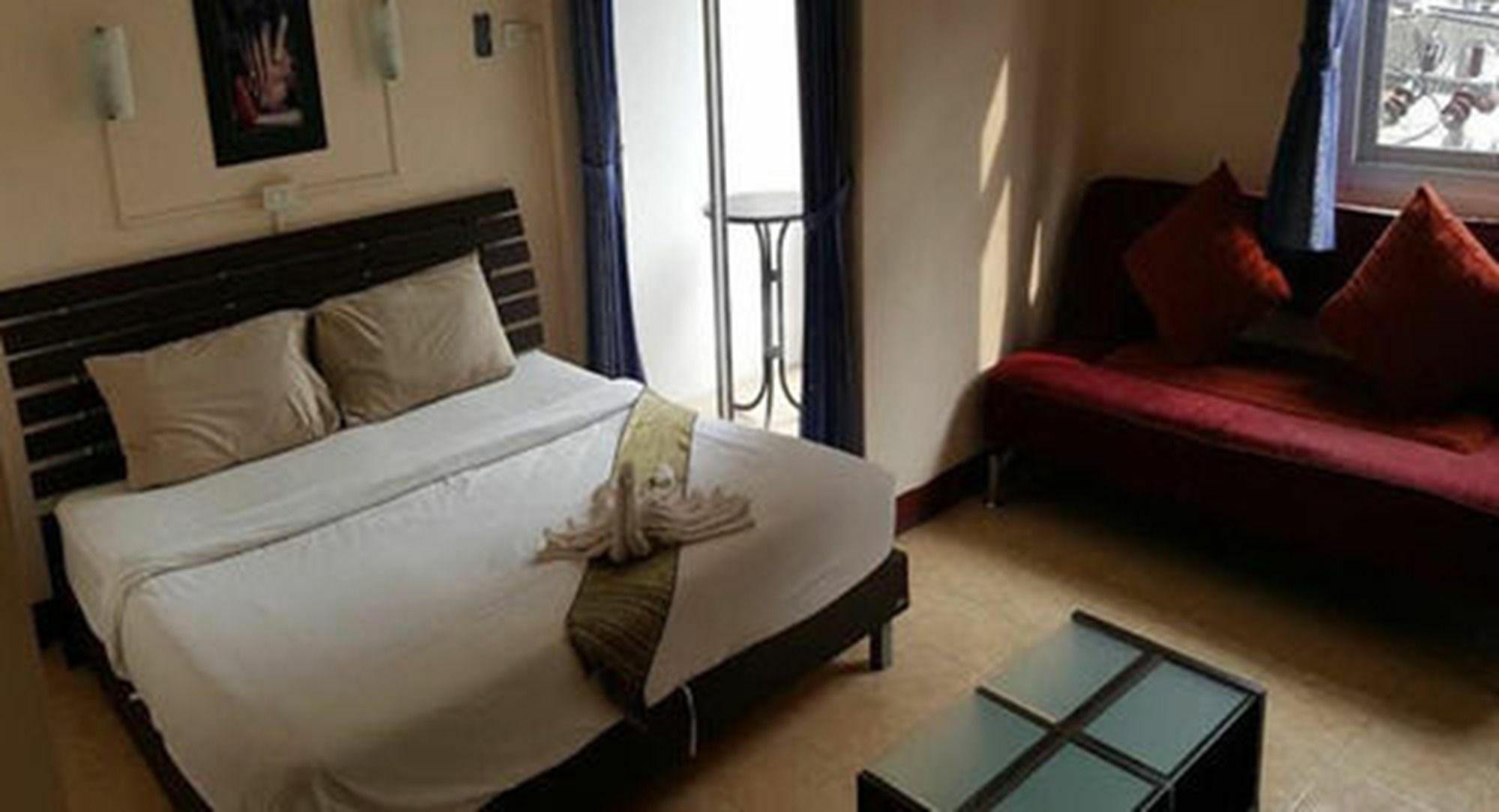 Ferb Guest House Patong Extérieur photo